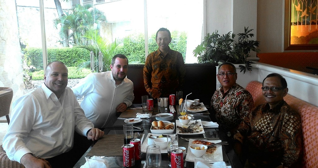 Business eeting of M-3 BOD with the CEO of 3W International Germany, held in Jakarta 2016.